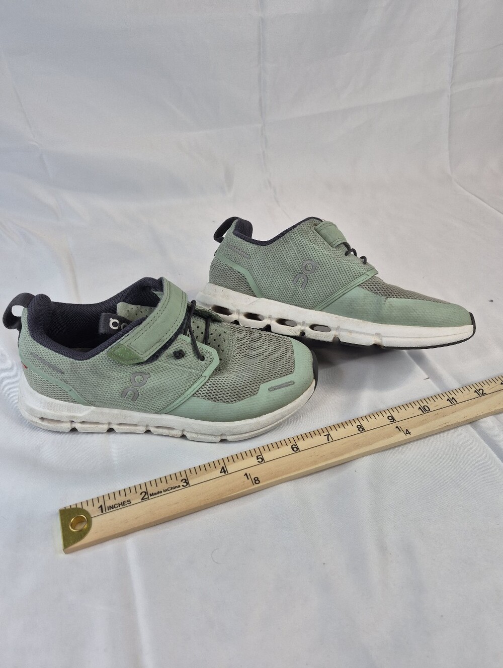 On Cloud Kids Cloud Play Running Shoes Green Gray Hook & Loop US 13